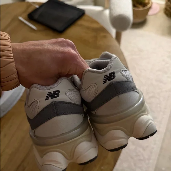 New Balance 9060 Sneakers in Gray and Cream - Picture 5 of 6